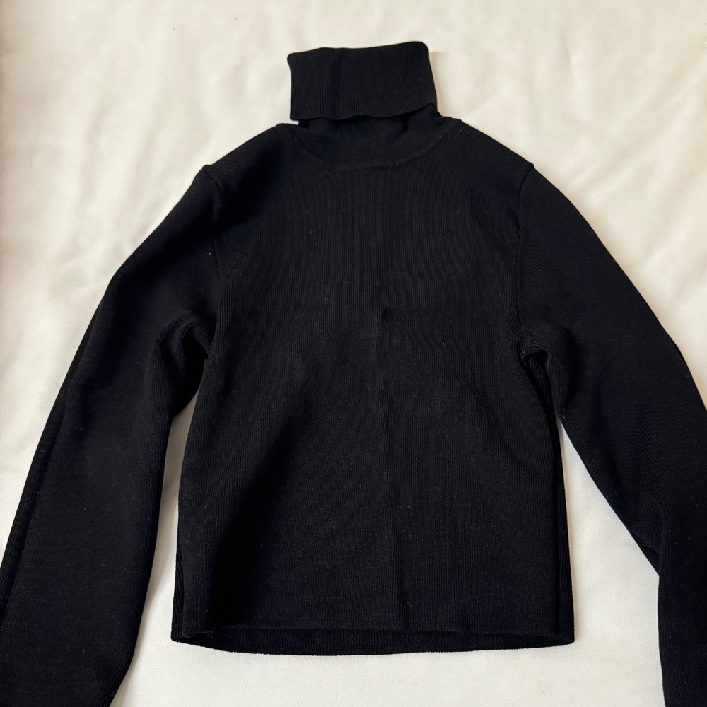 Zara black turtleneck knit crop top size medium